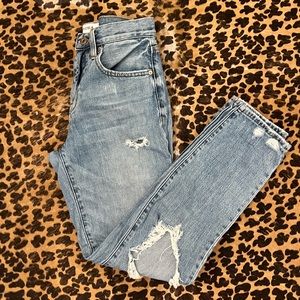 PISTOLA distressed jeans